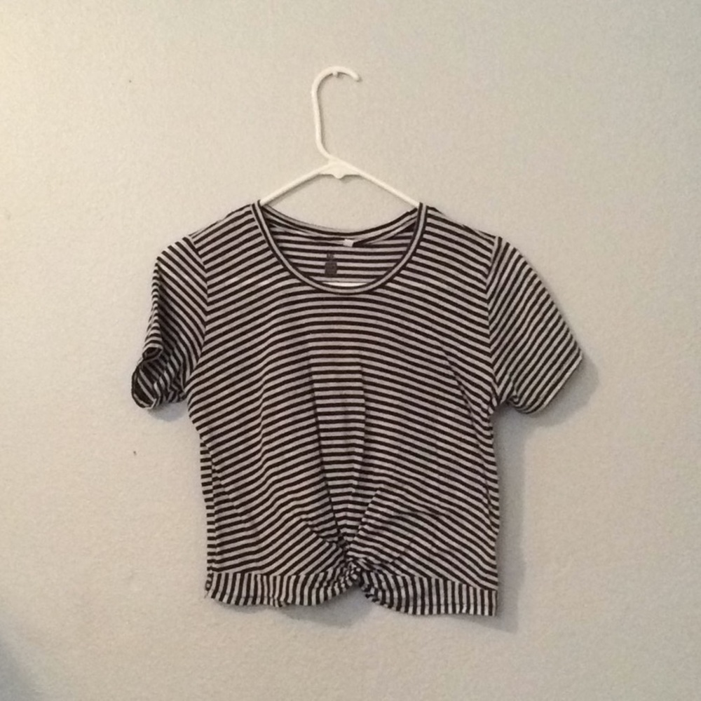 Black and white striped notted tee